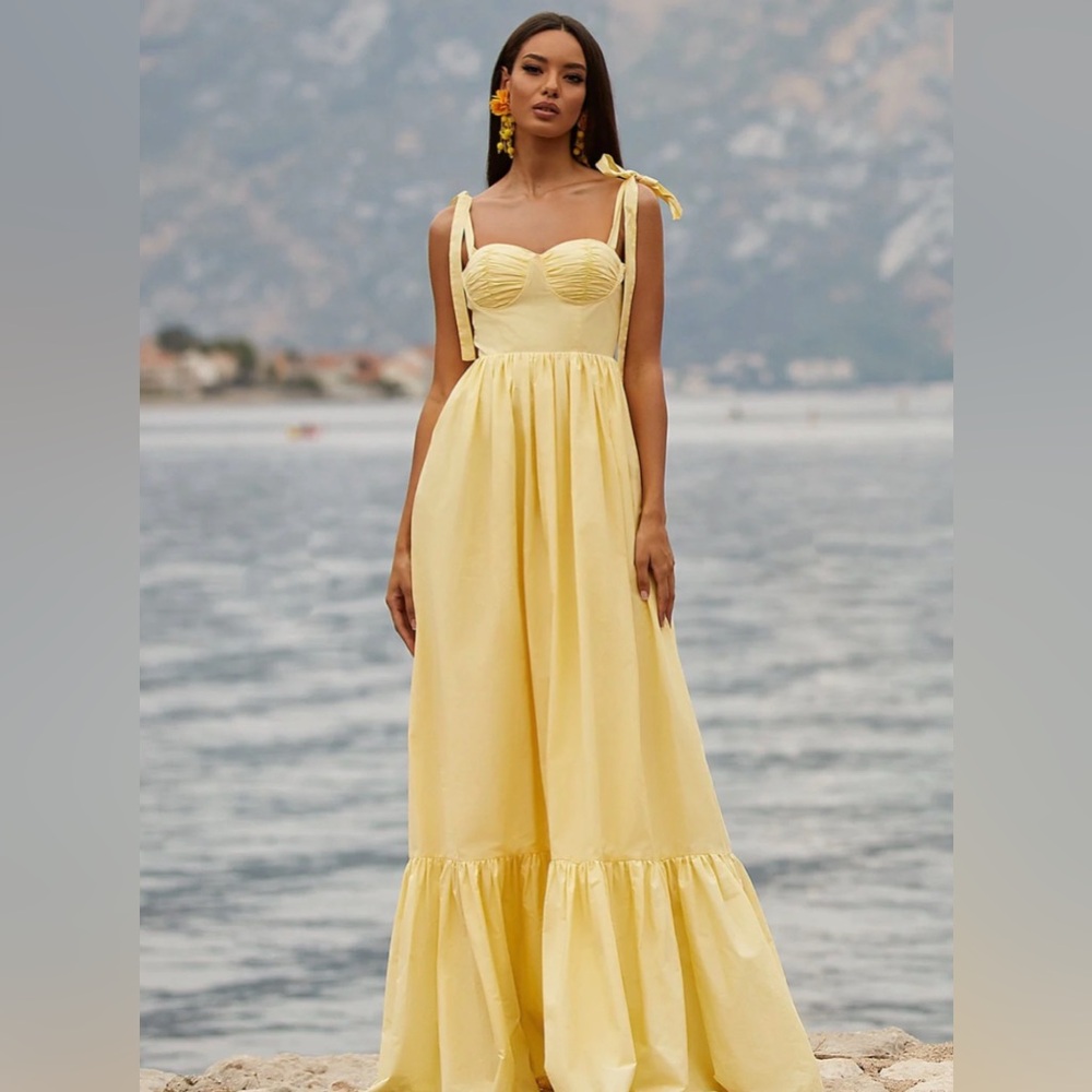 Alamour the Label Yellow Maxi dress